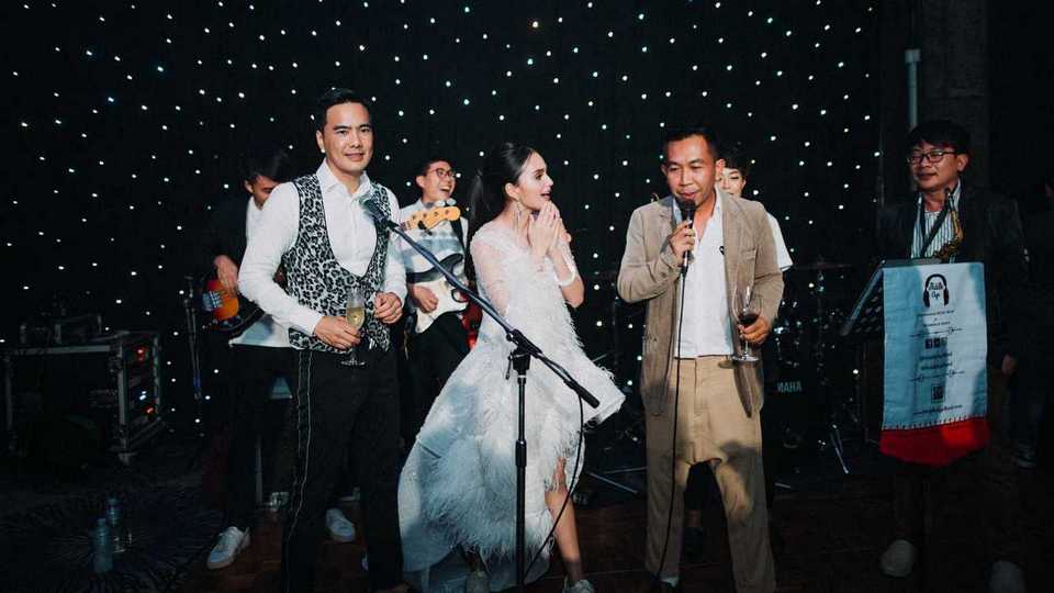 การจัดเตรียมอาหารให้ทีมงานออร์แกนไนท์ส่วนต่างๆ และวงดนตรีงานแต่งงาน